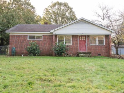 3016 Iredell Drive sold home in Milhaven Park, Charlotte, NC