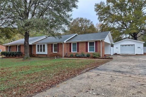 735 Ottawa Drive 26