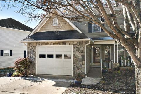 16 Willowick Drive