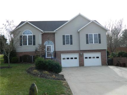 104 Delia Hall Lane sold home in Meadow Creek, Hudson, NC