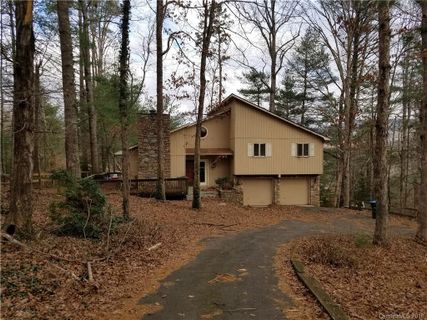 313 Main Street sold home in Byers Park, Fairview, NC