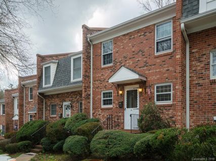 1409 Kensington Road B-5 sold home in Kensington Court, Hendersonville, NC