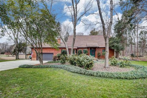 8412 Willow Oak Lane