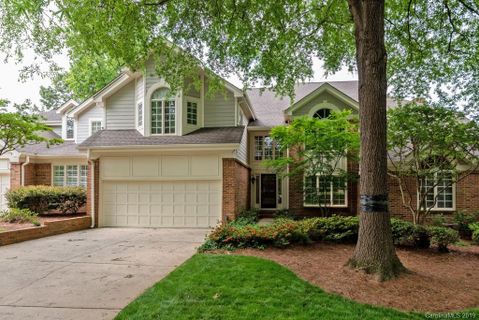 1903 Meadowood Lane sold home in Providence Place, Charlotte, NC