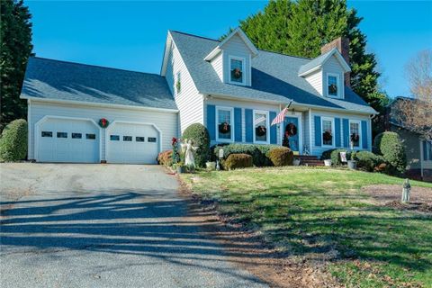 2925 8th Street Court