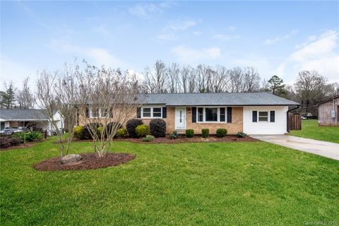2606 Fairgreen Drive