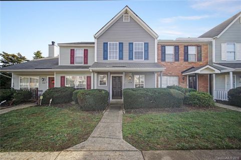 8228 Golf Ridge Drive sold home in Crestview, Charlotte, NC