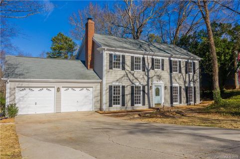 2714 Briar Ridge Drive