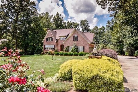 123 Golden Oak Drive
