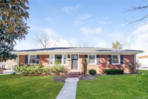 4901 Crestmont Drive sold home in Crestmont, Charlotte, NC