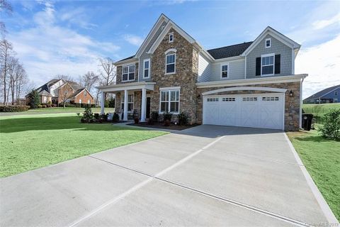 105 Heron Cove Loop