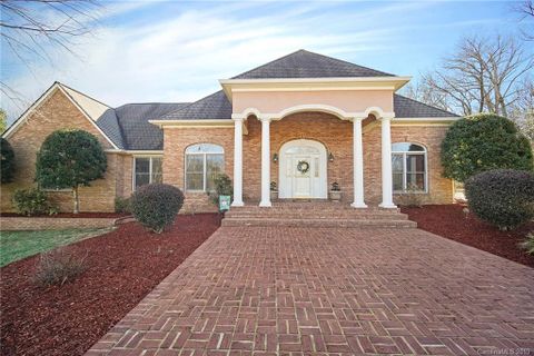 702 Woodhill Circle 11