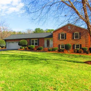 3600 Golfview Drive