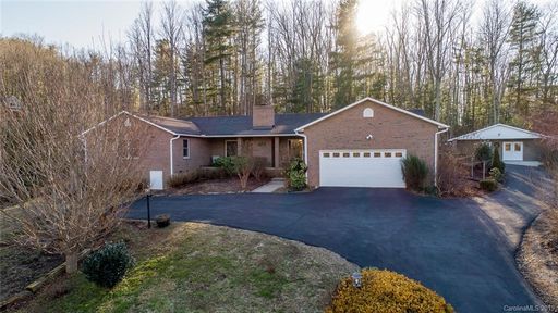21 Oak Hollow Drive