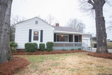 173 Shamrock Street sold home in Meadow Park, Concord, NC