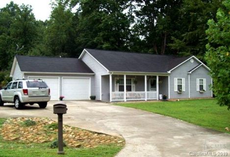202 N Meadow Drive sold home in Carriage Hills, Morganton, NC