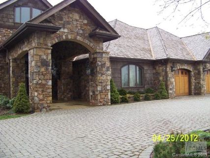 1910 Flattop Cliffs Dr
