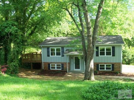 228 Edgewood Circle