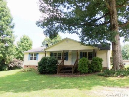 1420 Goat Farm St sold home in Castle Hills, Hickory, NC
