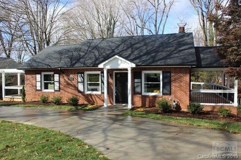 112 Riverside Court