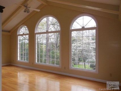 215 West Park Drive sold home in West Park, Morganton, NC