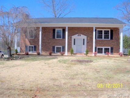 2530 Brentwood Circle