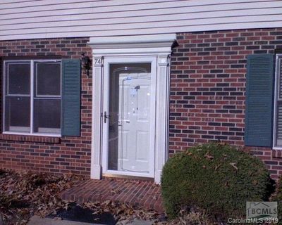 1330 5th St Ne