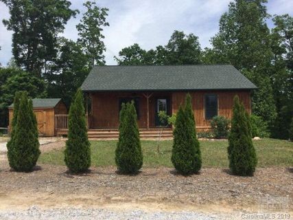 102 Coyote Drive sold home in Barefoot Landing, Marion, NC