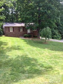 212 Edgewood Circle