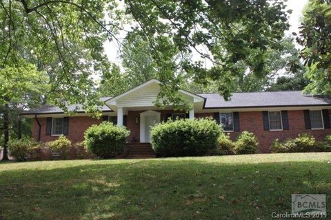 111 Wedgewood Drive sold home in River Park, Morganton, NC