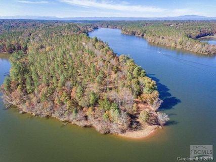 6823 Mcgalliard Pointe Dr Ne 1 sold home in McGalliard Pointe, Valdese, NC