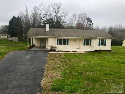 1654 Woodridge Cir