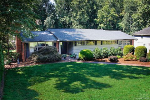 111 Kinwood Street