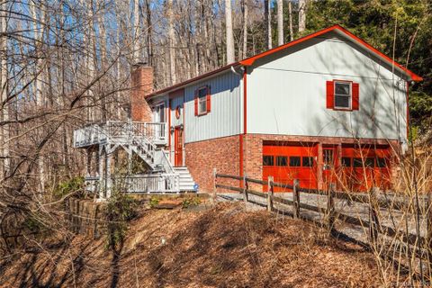60 Tuckaway Drive sold home in Kenwood, Asheville, NC