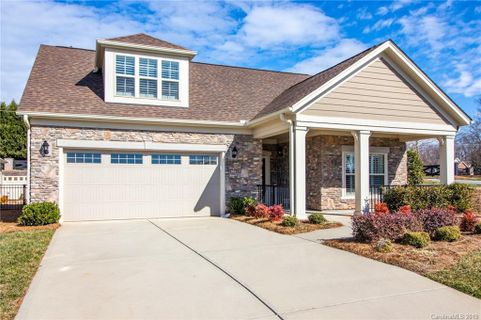 165 Brawley Point Circle sold home in The Courtyards at Brawley Point, Mooresville, NC