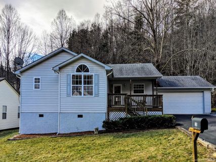 179 Pinellas Lane sold home in Fox Run Meadows, Waynesville, NC