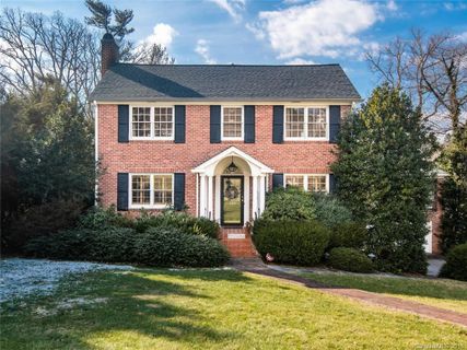 103 Wembley Road sold home in Lake View Park, Asheville, NC