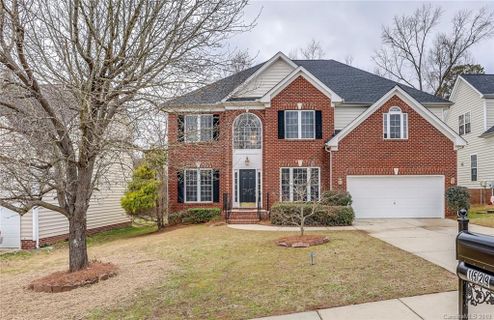1529 Big Leaf Drive