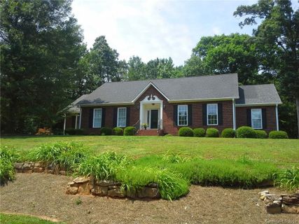 705 Rocky Ridge Court sold home in The Hylands, York, SC