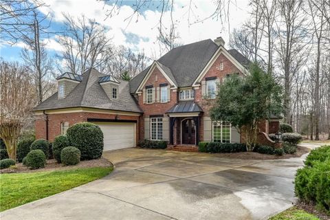 905 Arborfield Drive sold home in Reverdy Glen, Matthews, NC