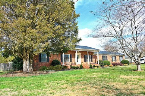 845 Timberlane Trail