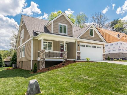 119 White Oak Road Extension sold home in Oak Leaf Forest, Arden, NC