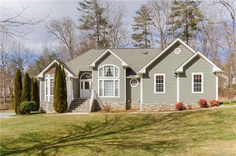 100 Arrowood Lane