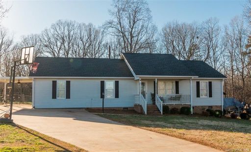 207 Pilots Ridge Drive sold home in PILOTS RIDGE, Bessemer City, NC