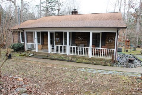 419 Creston Circle sold home in Overhill Acres, Charlotte, NC