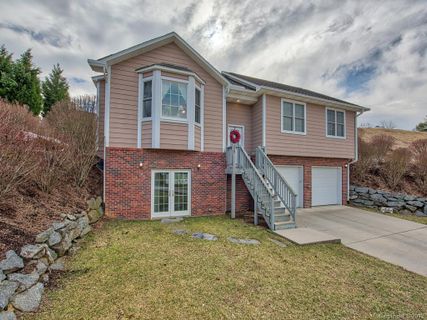 235 Hayfield Drive sold home in Hayfields, Canton, NC