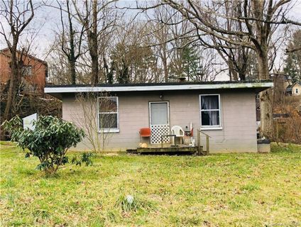 200 Richland Street sold home in W M Worley Estate, Asheville, NC