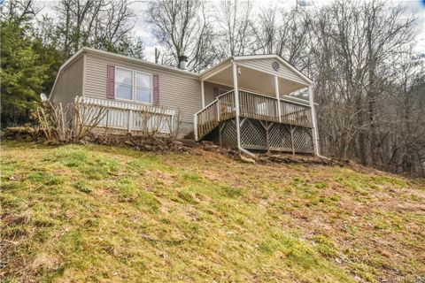 526 Matthew Lane 10 sold home in Grand View Acres, Canton, NC
