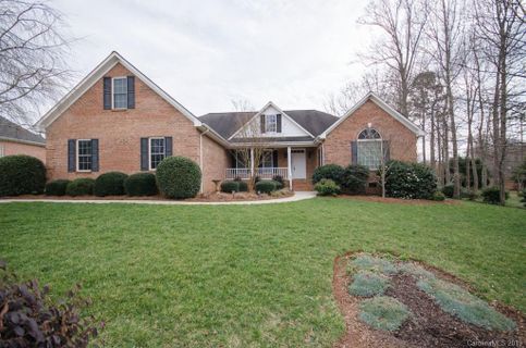 2878 Woodfield Lane sold home in The Fields at Weatherwood, Lincolnton, NC