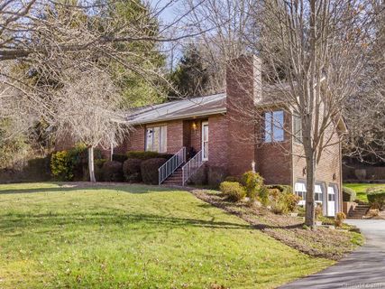 141 Mountain Valley Drive sold home in Mountain Valley, Hendersonville, NC